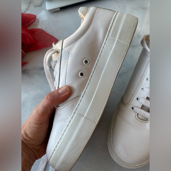 Want Les Essentiels Lalibela Leather sneakers lightly worn condition. Size 37 - Picture 6 of 12